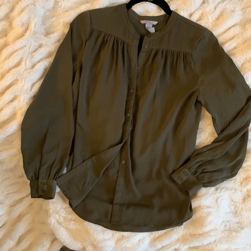 H&M dress it up or dress it down blouse